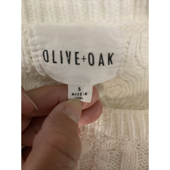 Urban Outfitters Olive & Oak Cable Knit Distressed Sweater Womens S - Picture 4 of 4